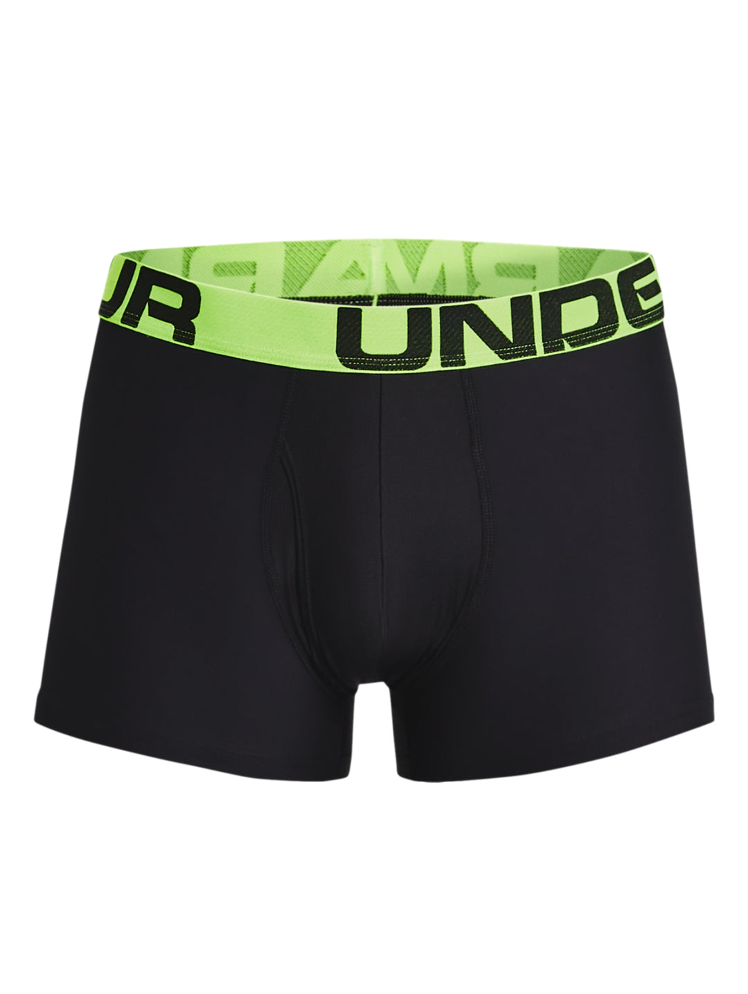Hombre vistiendo boxer negro de Under Armour con banda elástica verde lima.