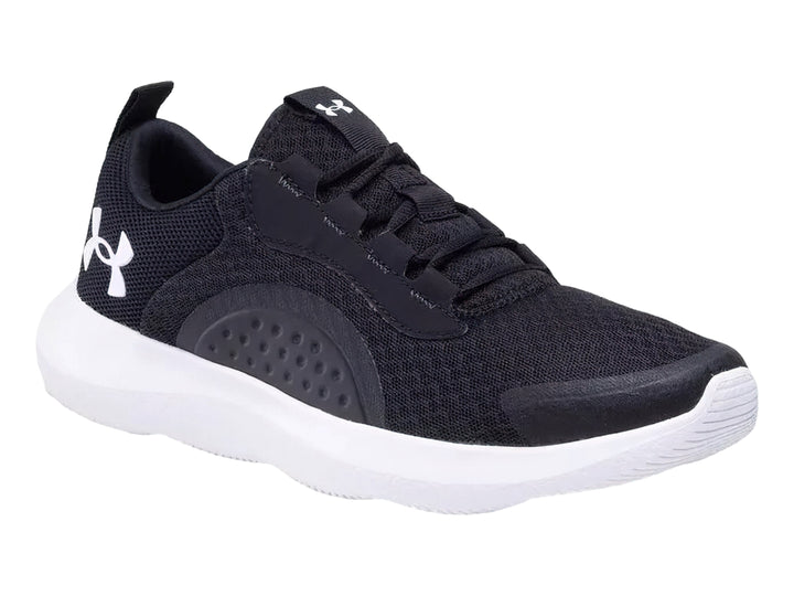 Tenis deportivos Under Armour UA Victory color negro con suela blanca y logotipo blanco.