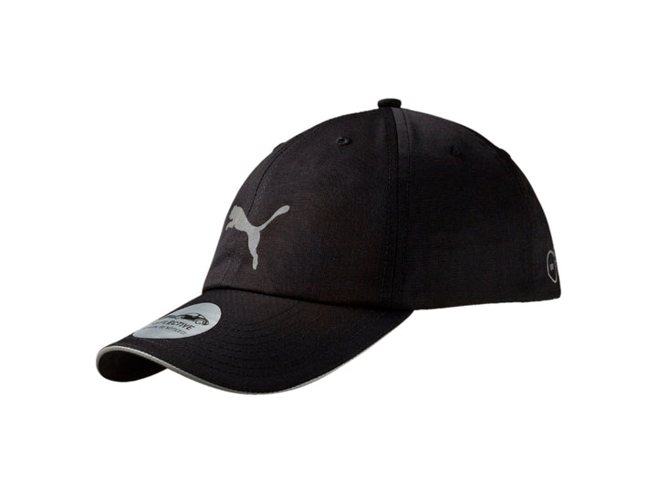 Gorra PUMA de color negro con logotipo plateado en el frente y visera curva.