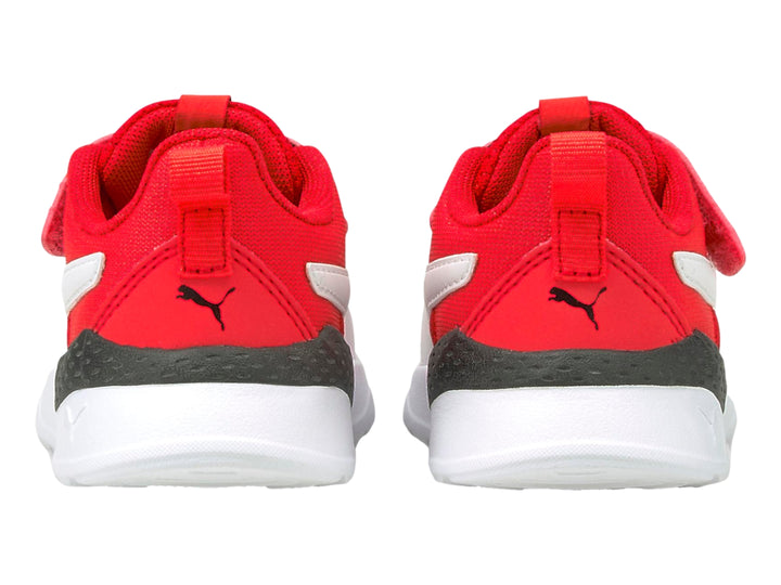 Tenis PUMA infantiles color rojo con detalles en blanco y suela blanca.