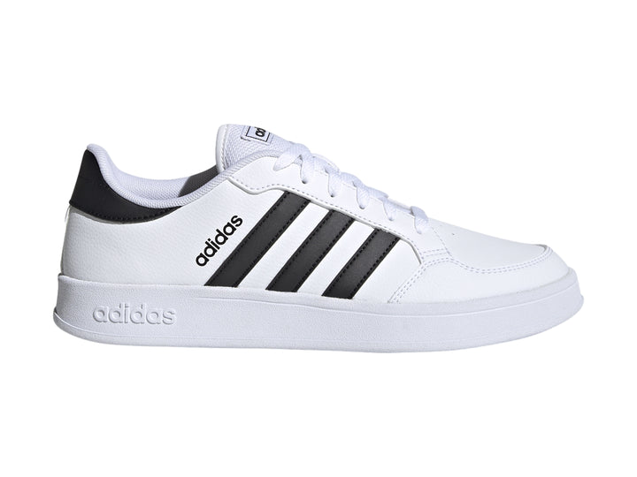 Tenis Adidas Breaknet en color blanco con las tres franjas laterales en negro y suela blanca.