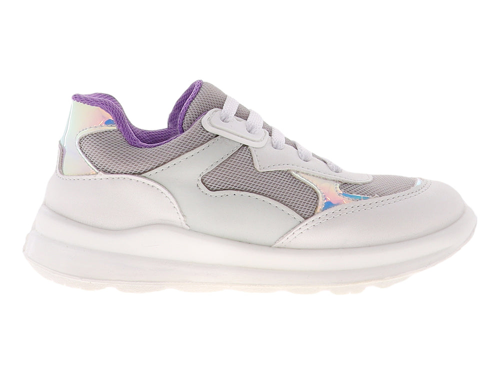 Tenis para niña color perla con detalles en morado y suela blanca, estilo deportivo.