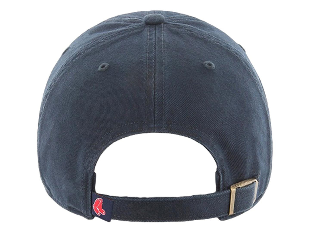 Gorra de béisbol color negro con logotipo de Boston Red Sox bordado en rojo.