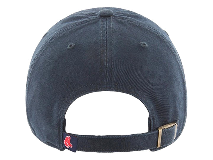 Gorra de béisbol color negro con logotipo de Boston Red Sox bordado en rojo.