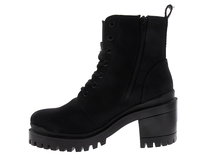 Botín tipo militar color negro para mujer con suela track y cordones.