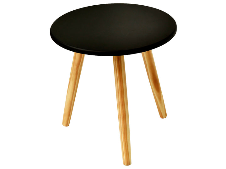 Mesa de centro redonda con superficie negra y patas de madera clara.