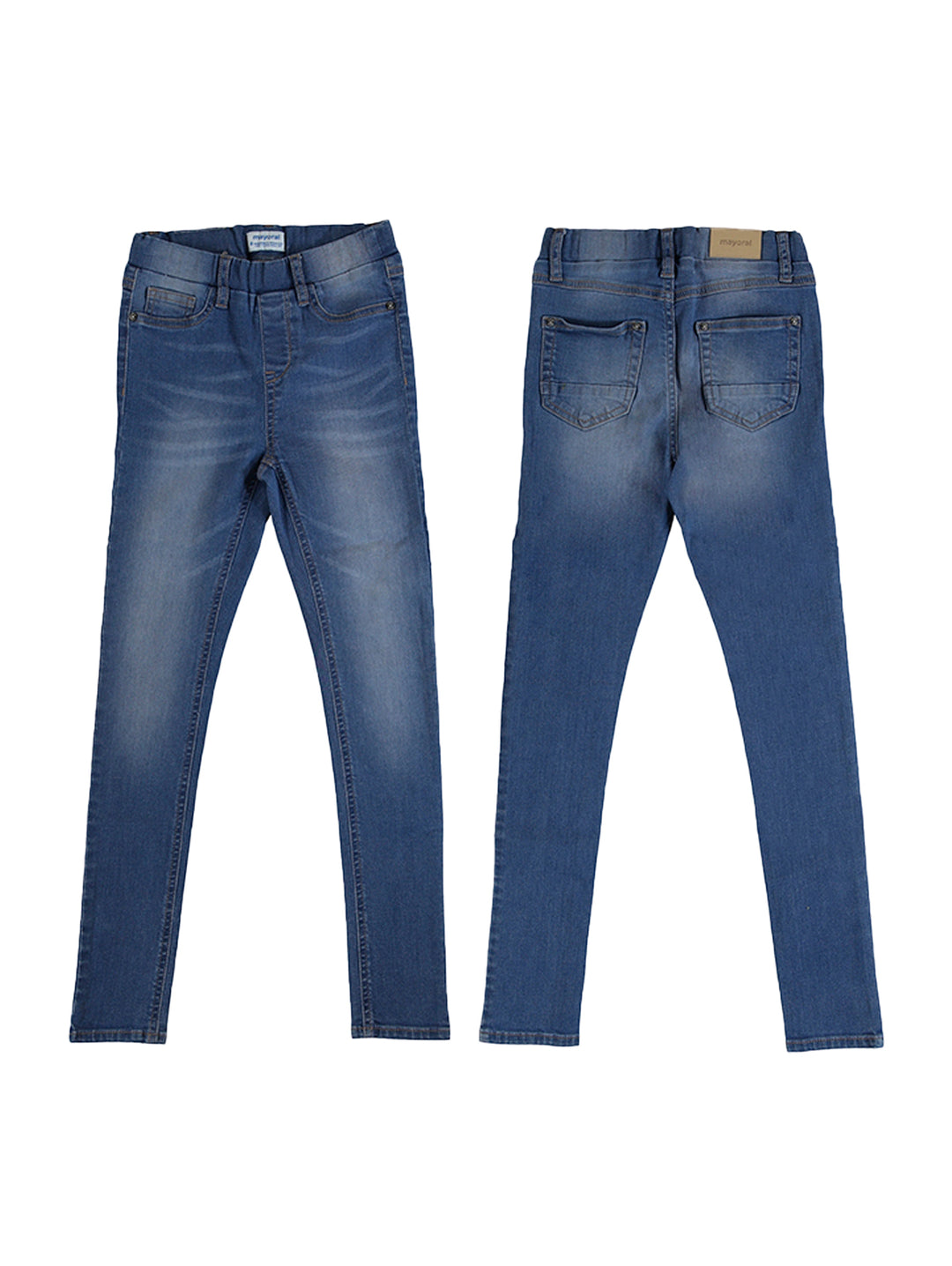 Pantalón de mezclilla azul medio con vista frontal y posterior.