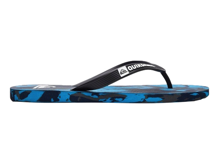 Sandalias Quiksilver con estampado de camuflaje en tonos azul y negro y correas negras.