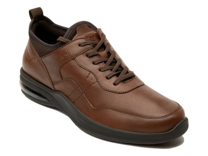 Zapato casual Flexi para hombre en color brandy con cordones y suela oscura.