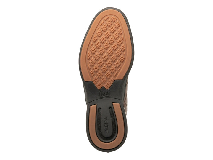 Zapato casual Flexi para hombre en color brandy con cordones y suela oscura.