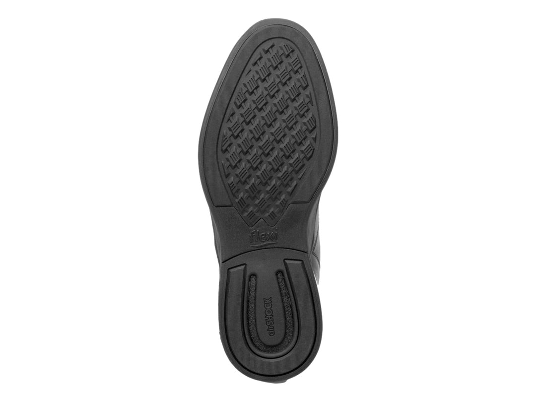 Zapato casual Flexi para hombre en color negro con suela amortiguada