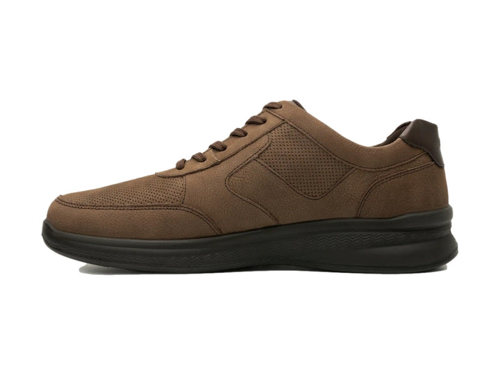 Zapato casual Flexi Samoa 2 para hombre en color taupe con suela oscura y detalles perforados.