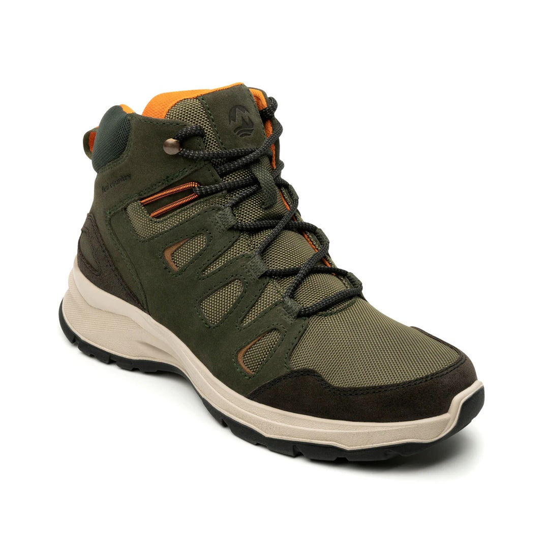Botas Flexi Frey para hombre en color olivo con suela beige y detalles en naranja.