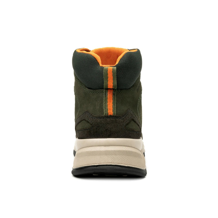 Botas Flexi Frey para hombre en color olivo con suela beige y detalles en naranja.