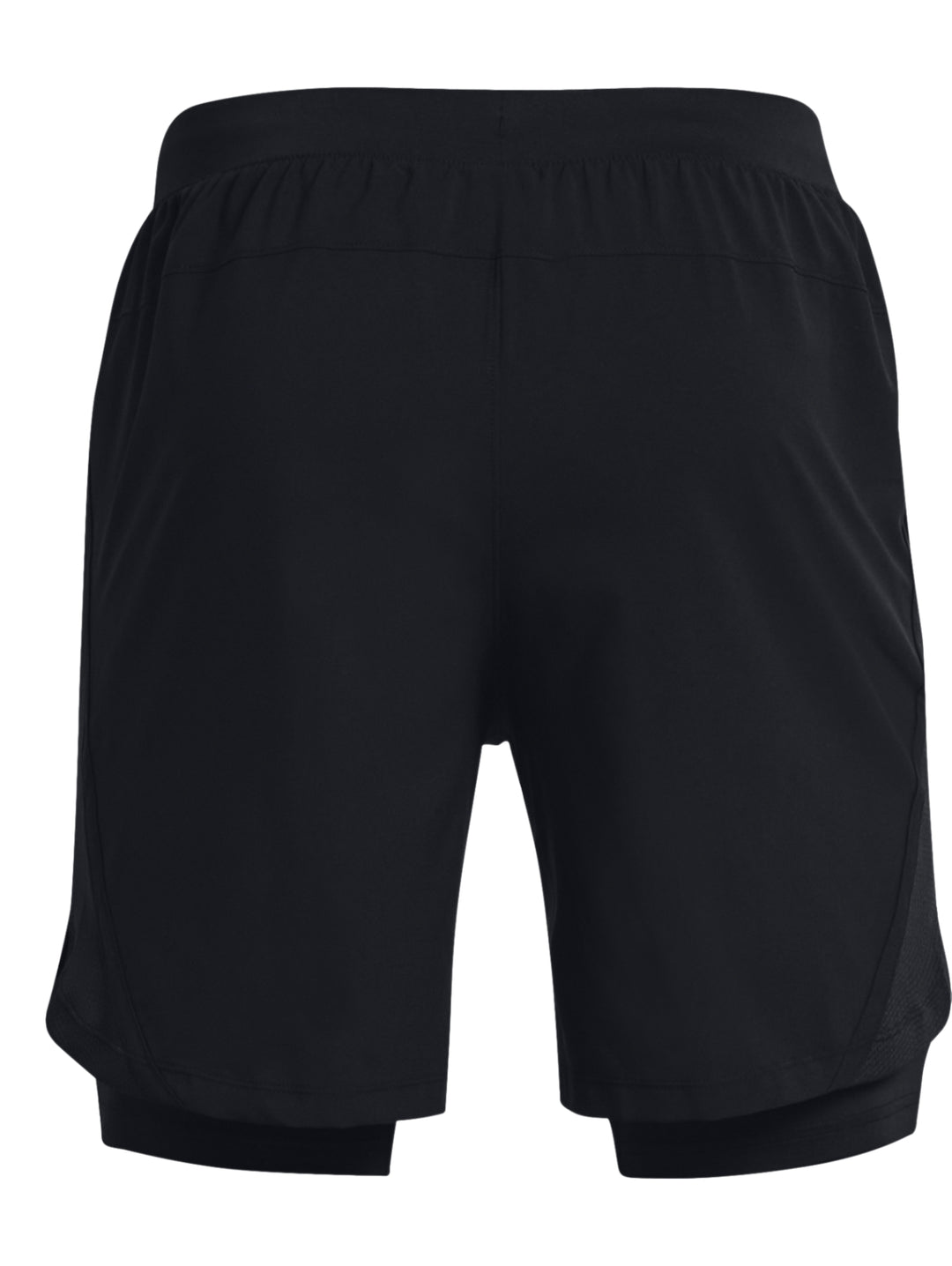 Shorts deportivos Under Armour color negro, diseño 2 en 1 con capa interior y exterior.