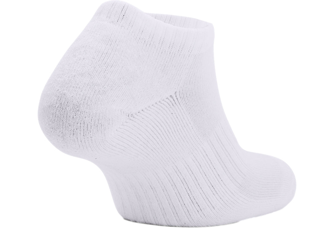 Pack de 3 calcetines blancos Under Armour Core No Show con logotipo negro.