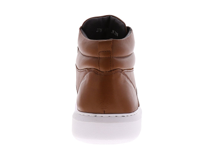 Botín casual de cuero color miel con suela blanca y agujetas coordinadas.
