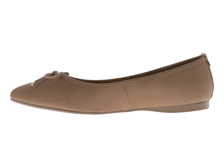 Zapatos Planos Donova Polonia Color Natilla para Mujer