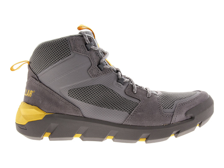 Bota Caterpillar de corte medio color gris con detalles amarillos, fabricada en gamuza y malla.