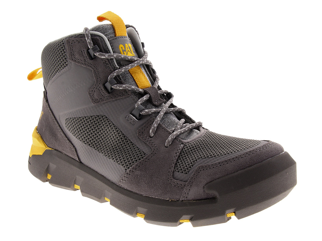 Bota Caterpillar de corte medio color gris con detalles amarillos, fabricada en gamuza y malla.