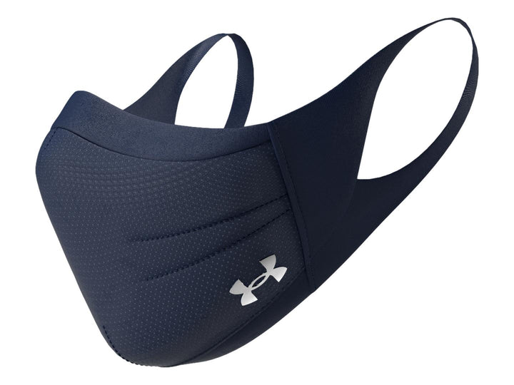 Cubrebocas deportivo Under Armour color azul marino con diseño ergonómico y logo blanco.