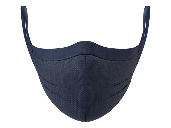 Cubrebocas deportivo Under Armour color azul marino con diseño ergonómico y logo blanco.