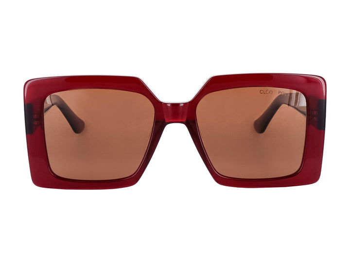 Lentes de sol Cloe para mujer en color vino con montura cuadrada y cristales marrón polarizados.