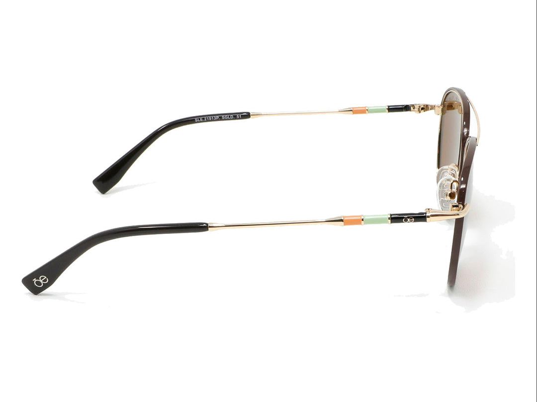Lentes de sol Cloe para mujer con cristales color marrón y montura metálica dorada de forma redonda.