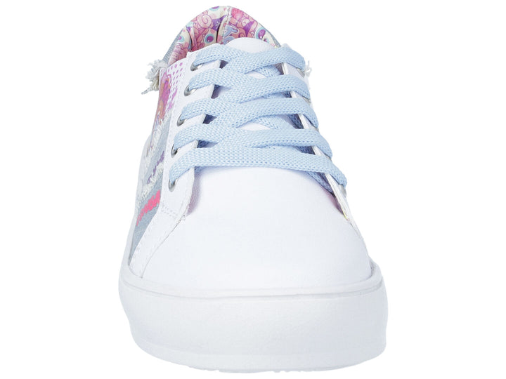 Tenis blancos para niña con detalles en azul y estampados coloridos de personajes Distroller.