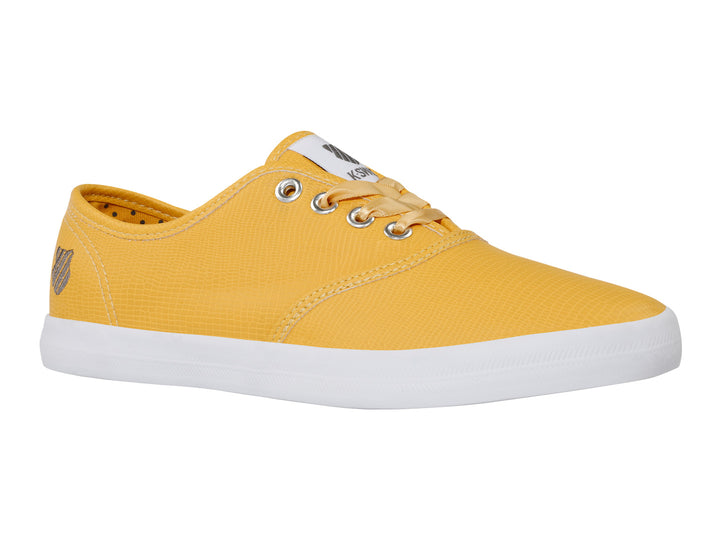 Zapato K-Swiss Beverly Dine color amarillo con suela blanca y cordones.