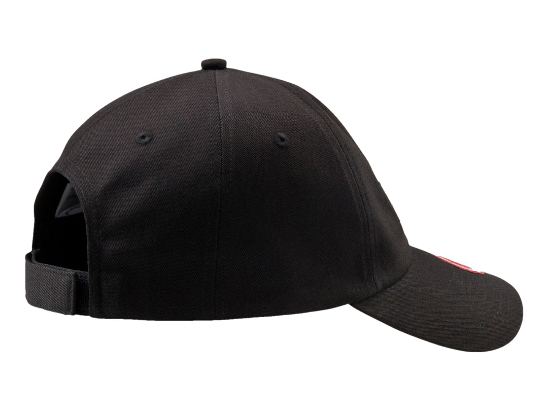 Gorra PUMA ESS CAP color negro con logotipo blanco bordado y visera curva.