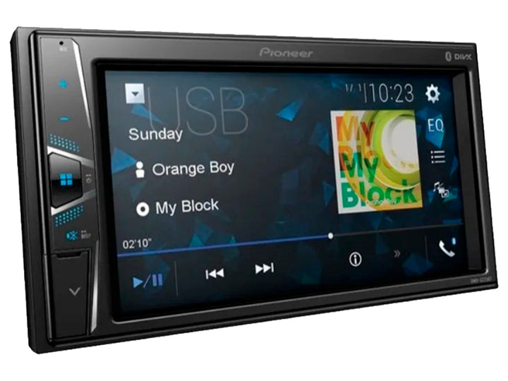Estéreo Pioneer DMH-G225BT negro con pantalla LCD de 6.2 pulgadas mostrando menú de funciones.