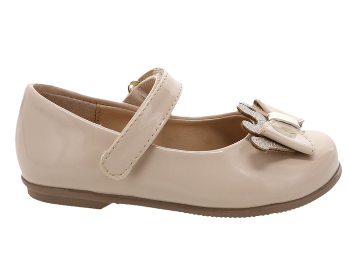 Zapato plano para niña color rosa brillante con moño decorativo y correa ajustable.