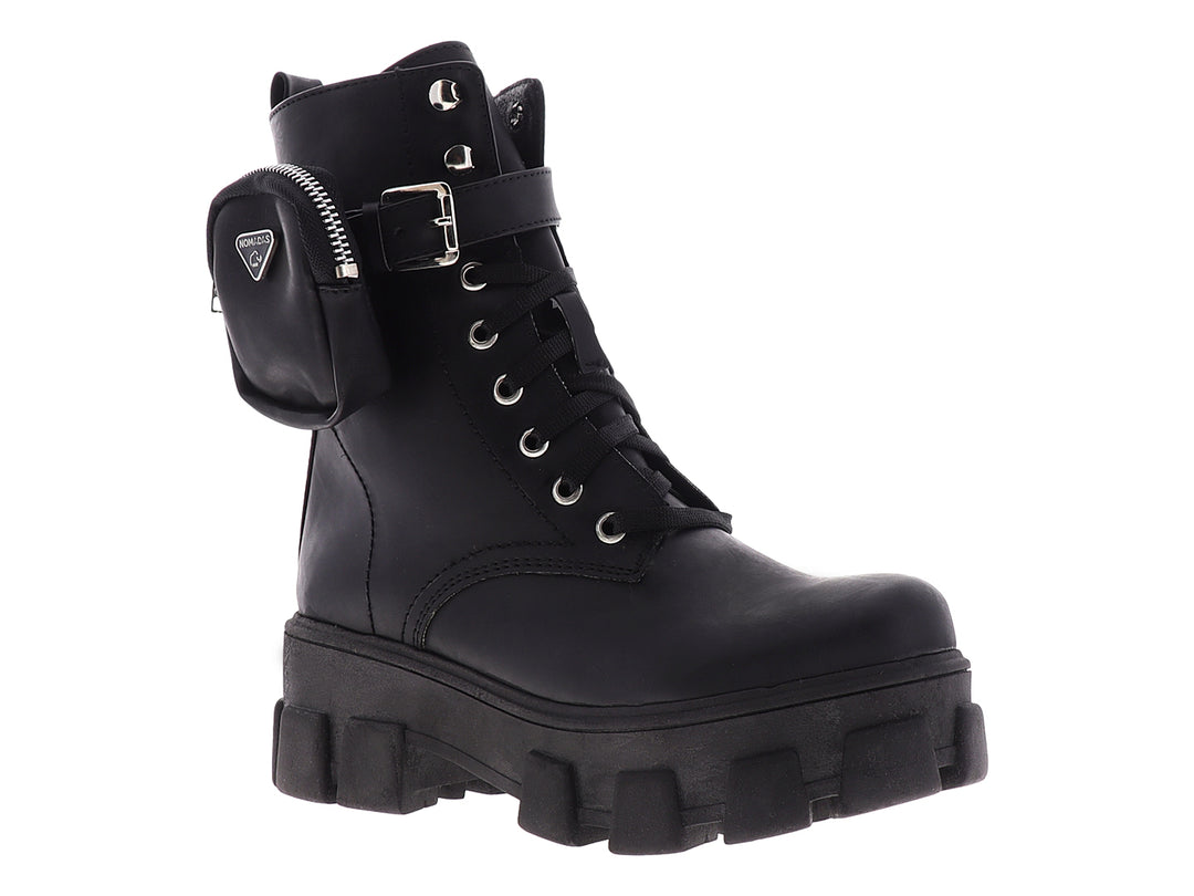 Botines negros para mujer con suela de plataforma gruesa, agujetas y un pequeño bolsillo lateral con cierre.