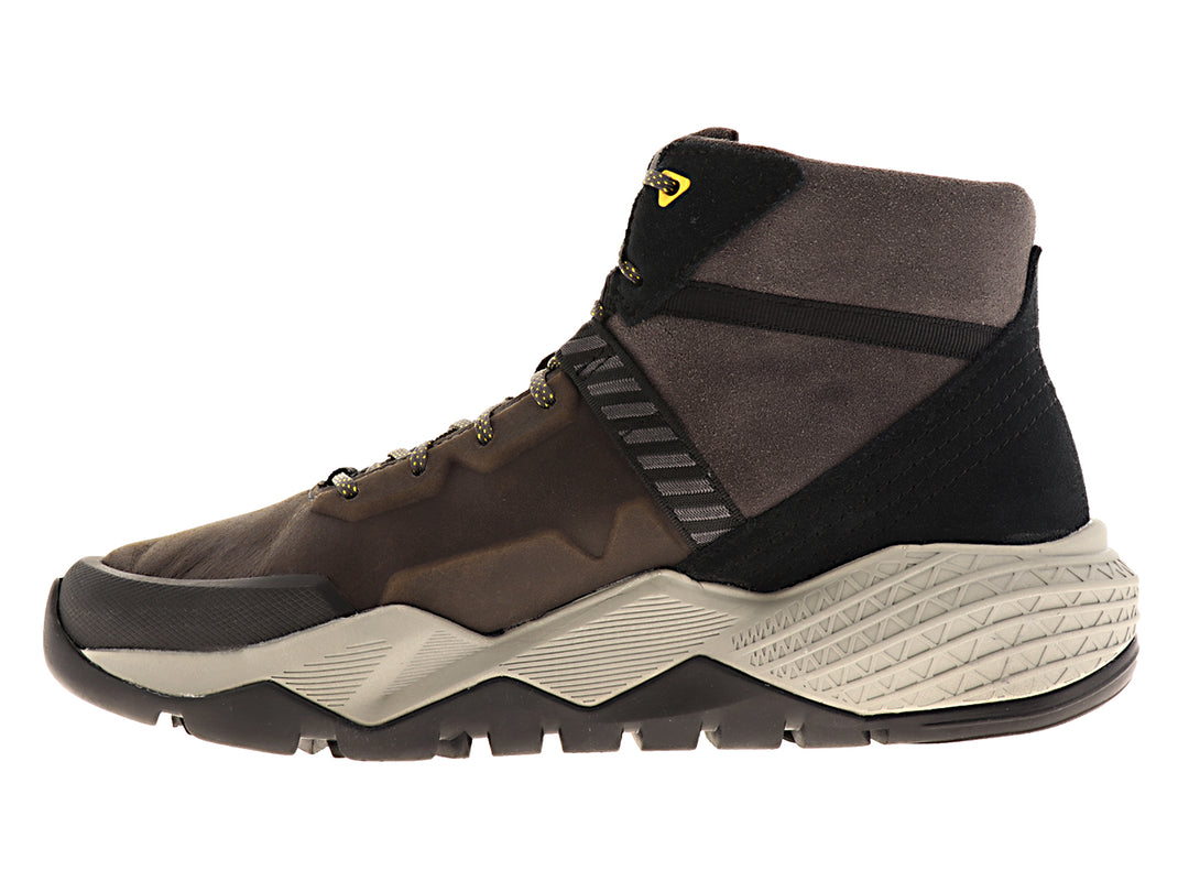 Botas Caterpillar Context Mid WP color Pavement para hombre, con diseño moderno y suela beige.