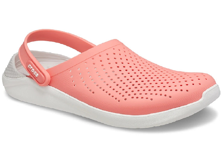Zuecos Crocs LiteRide para mujer en color fresco con suela blanca y perforaciones superiores.
