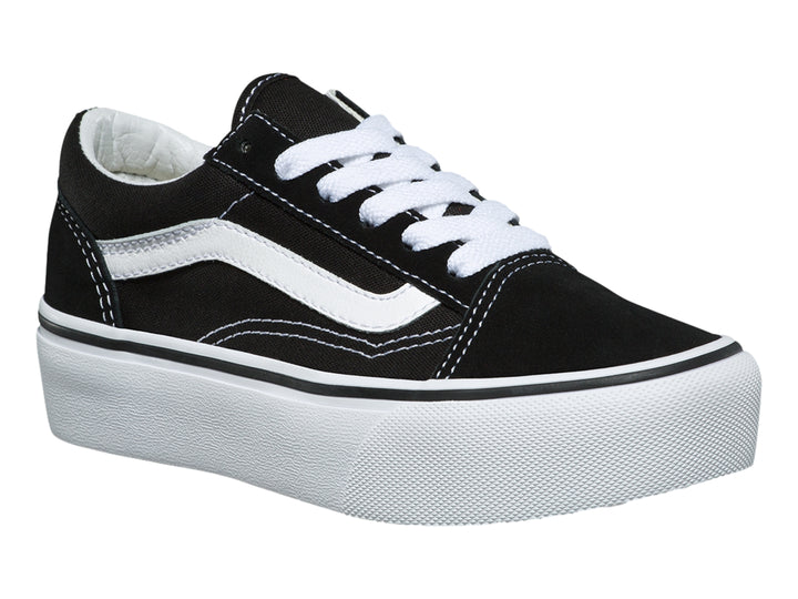 Tenis VANS Old Skool Platform en color negro con suela blanca gruesa y franja lateral blanca.