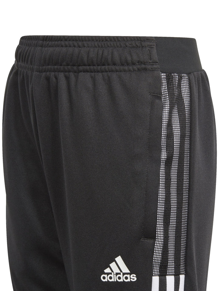 Pantalones deportivos Adidas color negro con franjas blancas laterales y logotipo blanco.