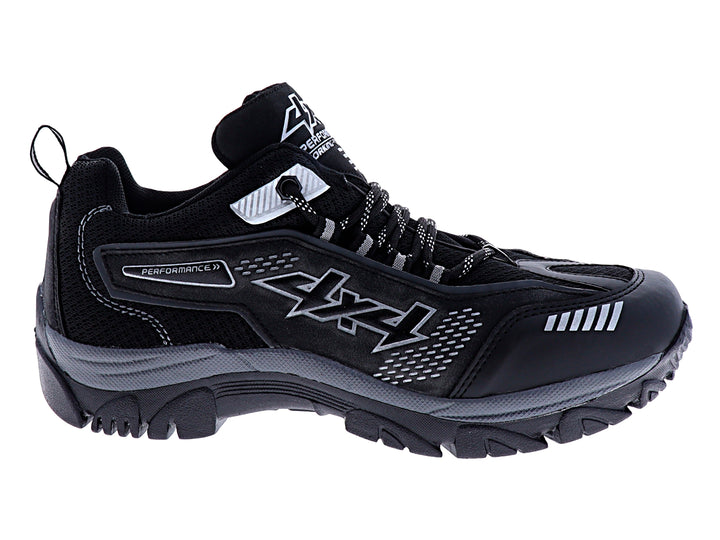 Zapato deportivo 4X4 en color negro con detalles en gris, diseño robusto para actividades al aire libre.