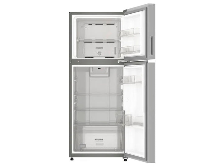 Refrigerador Whirlpool de acero inoxidable con diseño moderno y vertical.