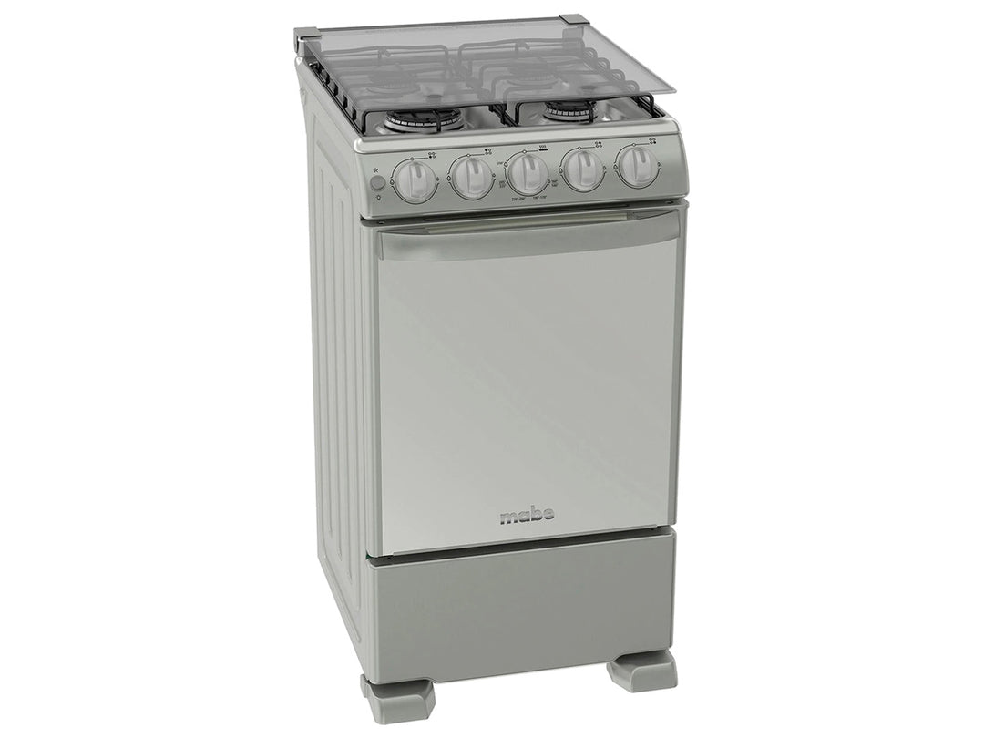 Estufa Mabe de 4 quemadores color plata mercury con tapa de vidrio y horno integrado.
