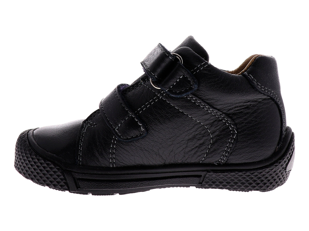 Zapato para niño marca Elefante en color azul marino con cierre de velcro y suela texturizada.