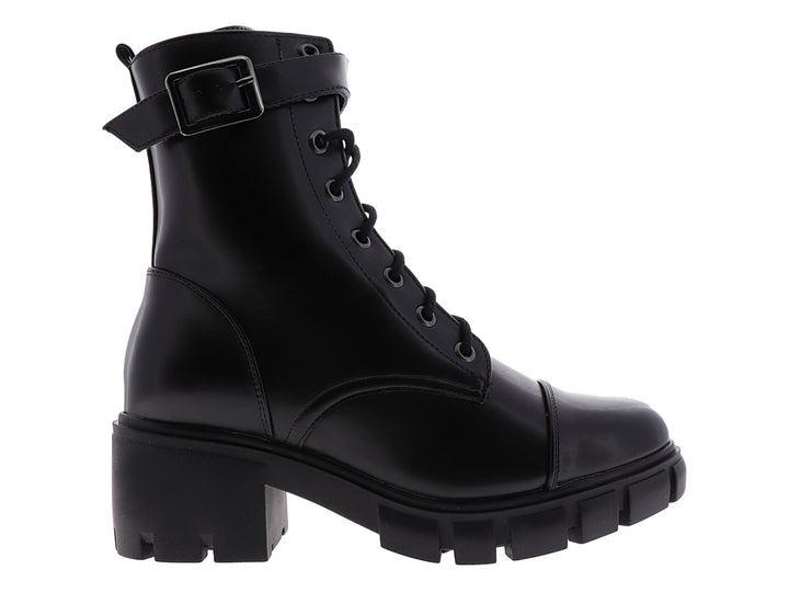 Bota de cuero negro para mujer con agujetas, hebilla superior y suela track gruesa.