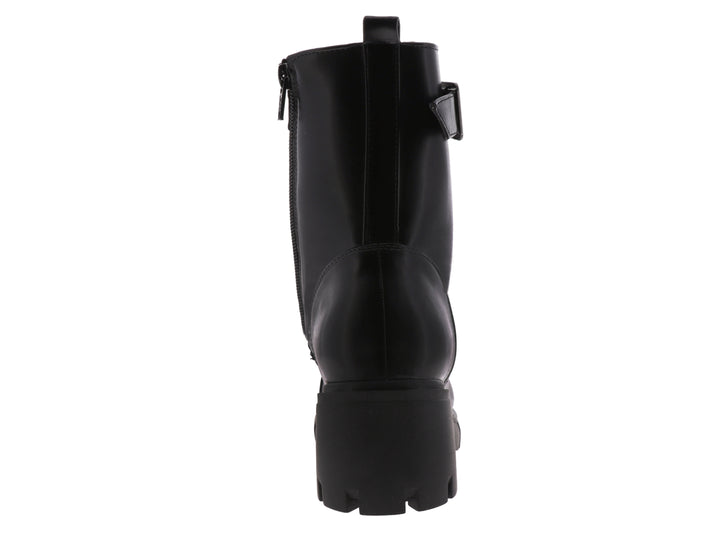 Bota de cuero negro para mujer con agujetas, hebilla superior y suela track gruesa.