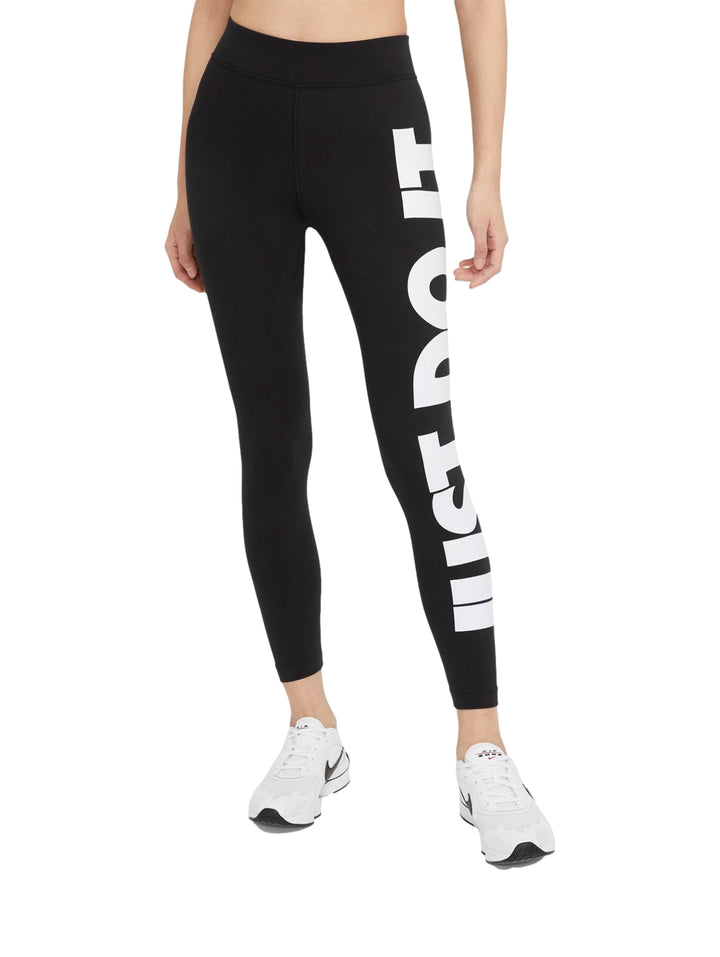 Mallas deportivas Nike color negro con texto blanco &