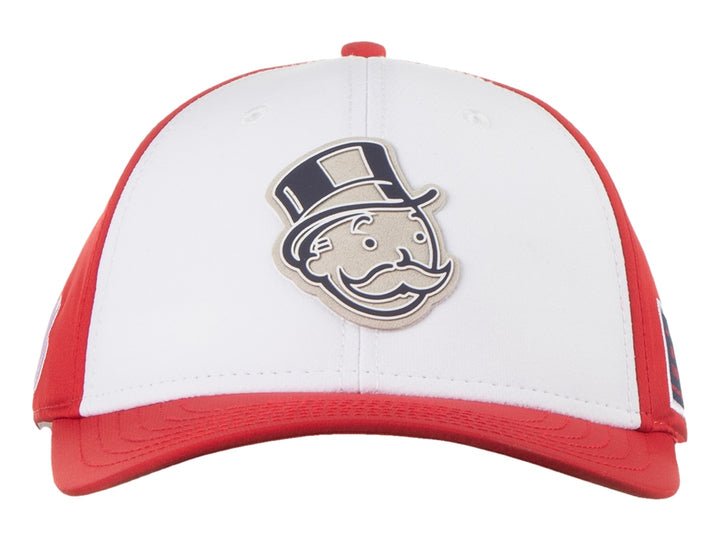 Gorra K-Swiss en colores blanco y rojo con un parche frontal del personaje de Monopoly.