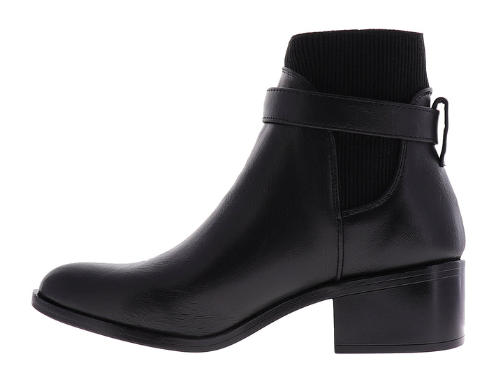 Botines negros para mujer con tacón cuadrado, hebilla plateada y detalle de tejido en la parte superior.