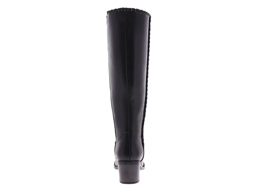 Bota alta color negro para mujer con tacón cuadrado y detalles decorativos en la caña.