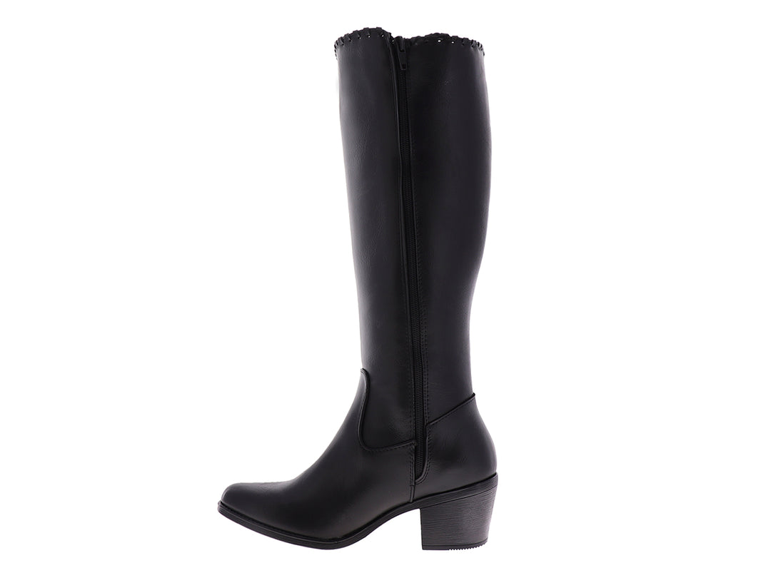 Bota alta color negro para mujer con tacón cuadrado y detalles decorativos en la caña.