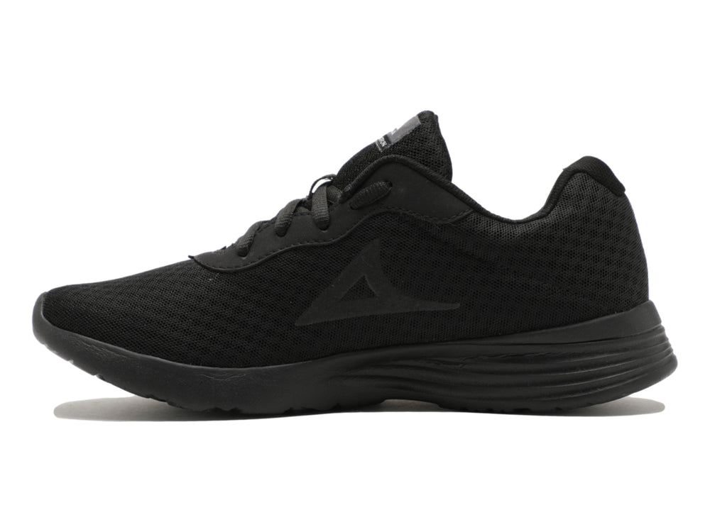 Tenis deportivos Pirma de color negro con textura de malla y suela sintética.